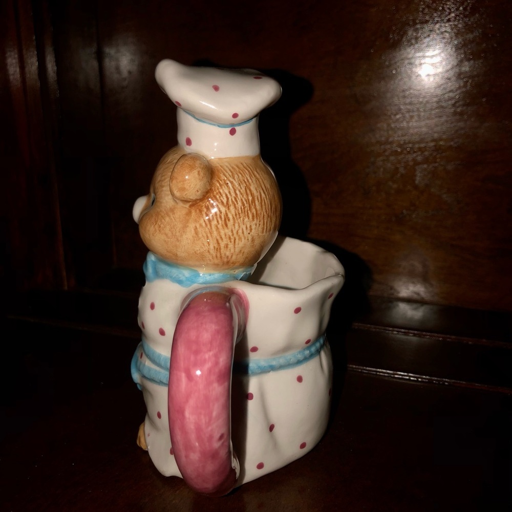 Vintage Bear teapot with matching tea creamer - Picture 12 of 12